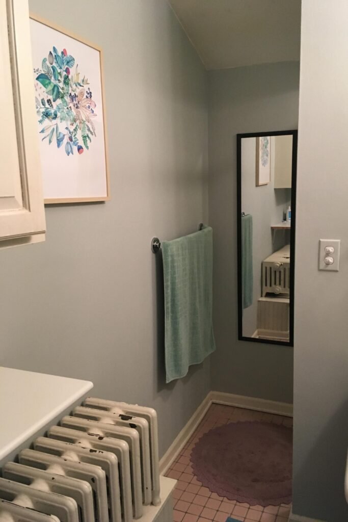 Color Schemes for Small Spaces