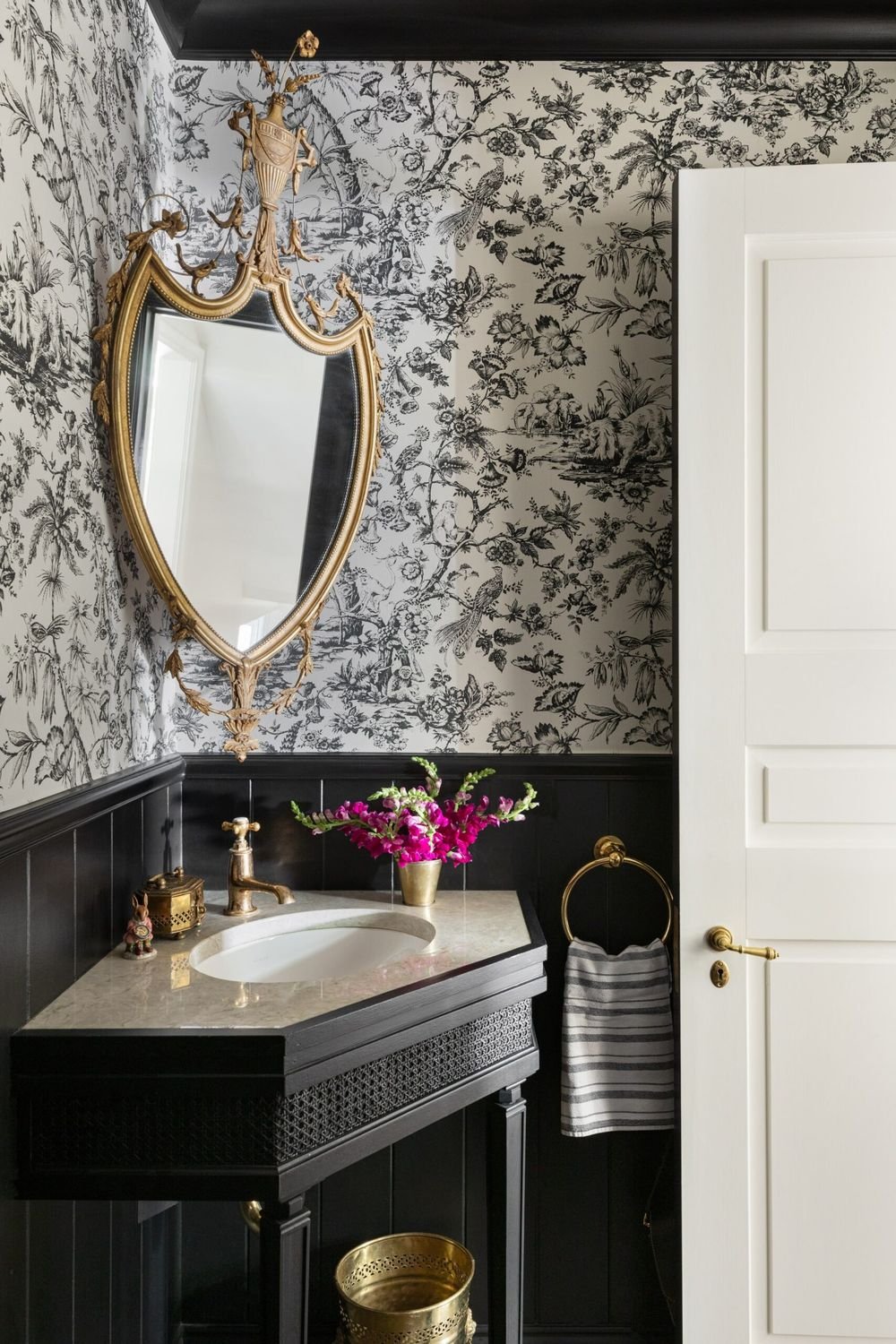 Art Deco Motifs for French Bathroom Wallpaper
