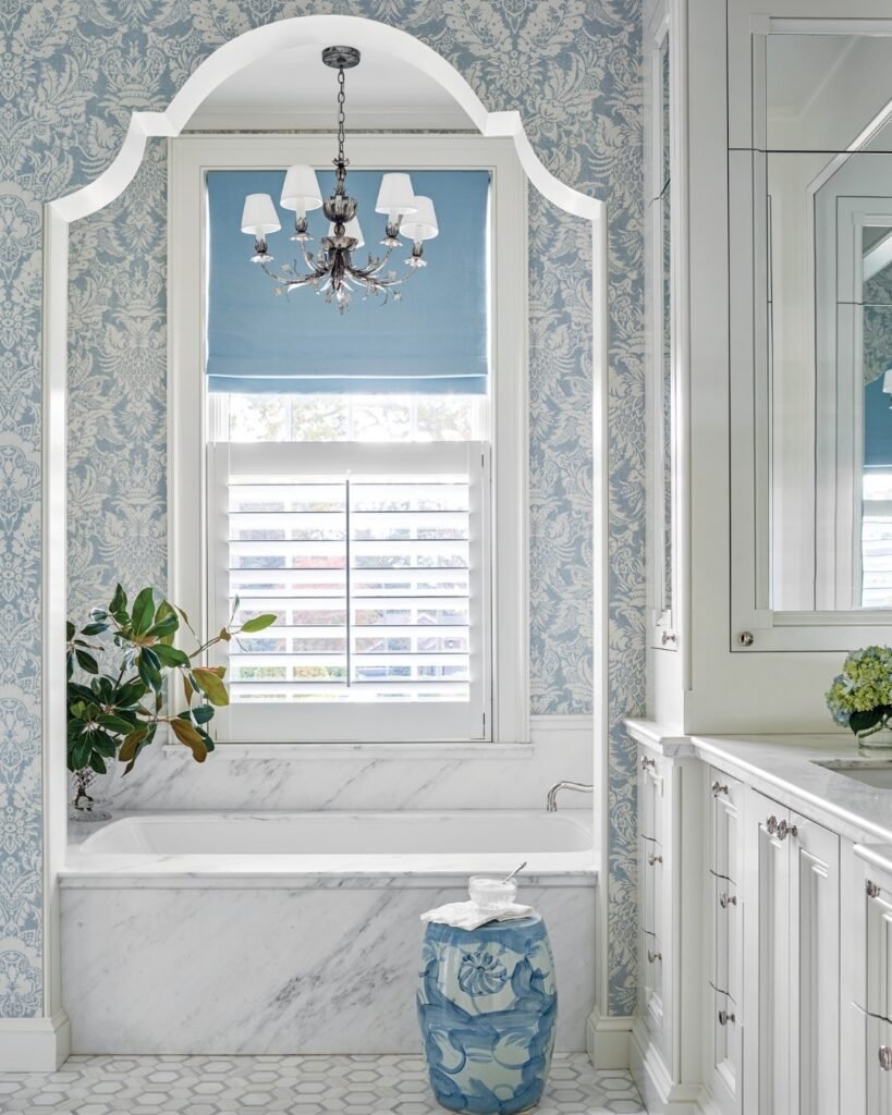Elegant Damask Designs for French Bathroom Wallpaper