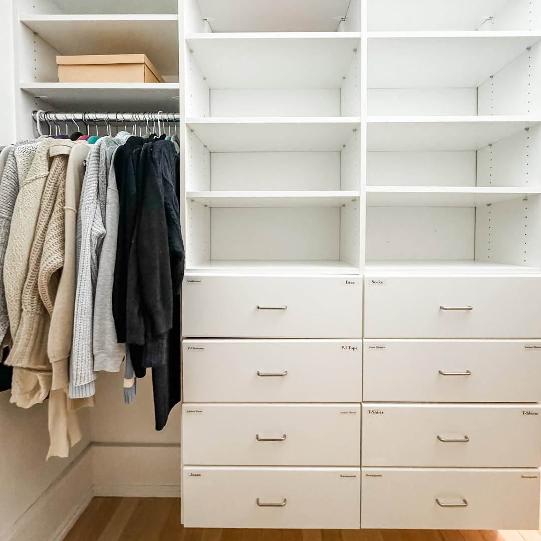 Apartment Efficient Closet Organization