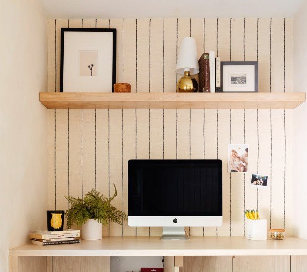 Minimalist Office Organization